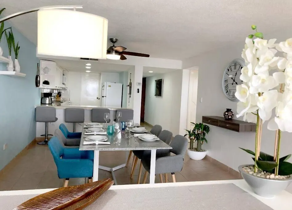 Inspiring And Relaxing Sea View Condo Cozumel 0*,  México